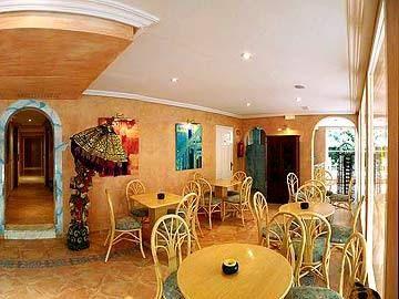 Hostal Residencia Roberto Playa Ibiza C/ Galicia 22