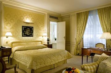 Hotel San Regis Paris 12 Rue Jean Goujon