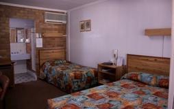 Granite Court Motel Stanthorpe 34 WALLANGARRA ROAD