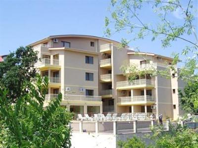 HHB Spring Court Serviced Apartments Varna Around 500m Meters from Alen Mak University
