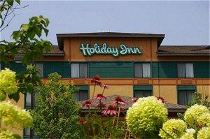 Holiday Inn Airport Manchester (New Hampshire) 2280 Brown Avenue