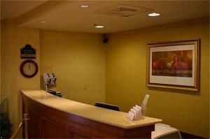 Holiday Inn Airport Manchester (New Hampshire) 2280 Brown Avenue