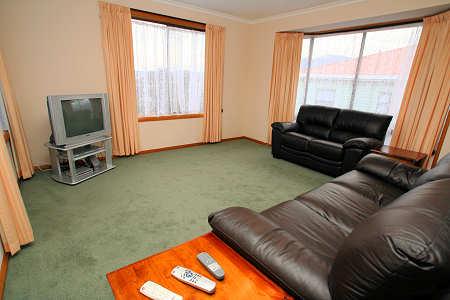 Apex Holiday Apartments Hobart 18-20 Wellington Road Lindisfarne Hobart 7015