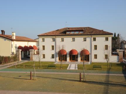 Albergo Antica Corte Marchesini Campagna Lupia Via F.lli Cervi, 1