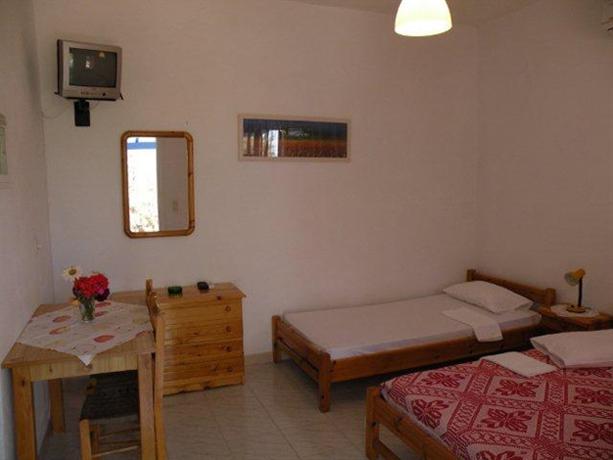 Ioanna's Rooms Hotel Kythira Megalokonomos Ioanna