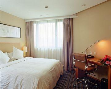 Expo Century Park Hotel and Suites Shanghai No.727 Pujian Road