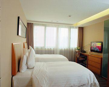 Expo Century Park Hotel and Suites Shanghai No.727 Pujian Road