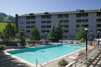 Thunderhead Lodge and Condominiums Steamboat Sprin 1965 Ski Time Square Drive