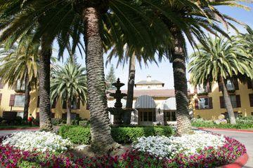 Embassy Suites Valley Napa 1075 California Boulevard