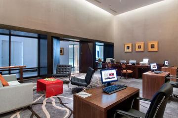 Hilton Hotel Bandung HOS Tjokroaminoto No. 41-43