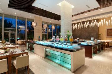 Hilton Hotel Bandung HOS Tjokroaminoto No. 41-43