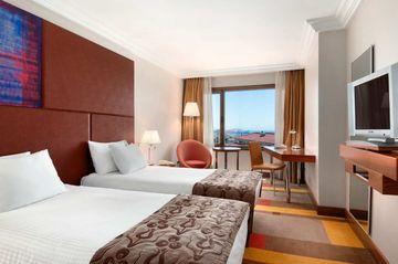 Hilton Parksa Istanbul Hotel Bayildim Caddesi No 12