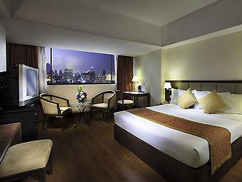 Grand Mercure Park Avenue Hotel Bangkok 30 Sukhumvit Road Soi 22 Klongtoey District