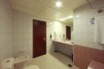 Howard Johnson Hotel Bur Dubai Khaleed Bin Waleed Road, Bur Dubai