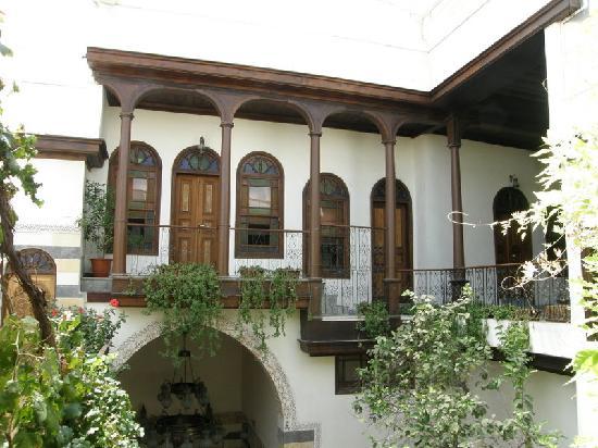 Beit Al-Joury Quaimarieh-Shahbander, Bab Touma
