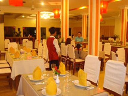 Siem Reap Town Hotel & Spa 149, National Road #6, Bunteay Chas Village, Slorkram Commune