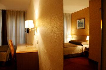 Comfort Hotel Saint Pierre Paris 10 Rue De Clignancourt