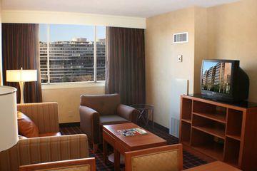 Doubletree Guest Suites Washington D.C. 801 New Hampshire Ave NW