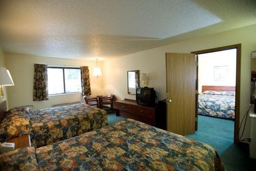 American World Hotel & RV Resort Wisconsin Dells 400 County Road A & Highway 12