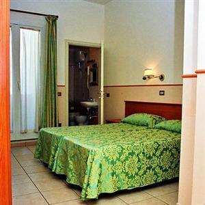 Hotel Montreal Florence Via della Scala 43