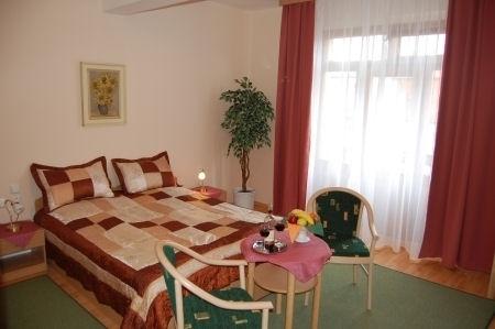 Jalta and Depandances Hotel Piestany Winterova 61