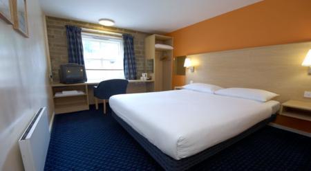 Travelodge Hotel Halifax Gate 9 Dean Clough Industrial Park