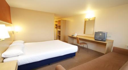 Travelodge Hotel Fort Dunlop Birmingham Fort Parkway, Erdington