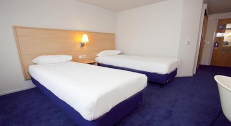 Travelodge Hotel Heathrow Heston London Moto Service Area, M4 Motorway, Phoenix Way