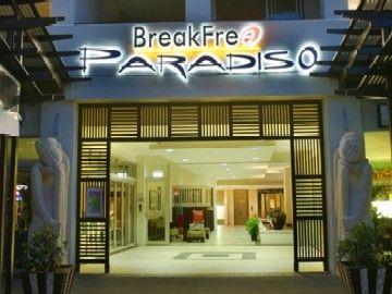 BreakFree Paradiso Resort 78-80 Marine Parade