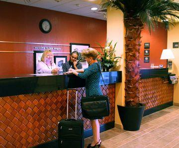 Hampton Inn Tropicana Las Vegas 4975 Dean Martin Drive