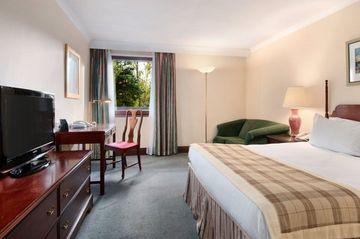 Hilton Hotel Southampton Bracken Place, Chilworth