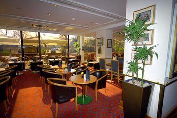 Ramada Hotel Hyde Park London 150 Bayswater Road