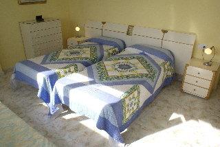 Hamilton Court Apartments Menorca Playa De Santo Tomas s/n