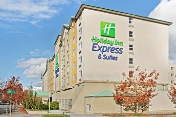 Holiday Inn Express Hotel & Suites City Center Sea 226 Aurora Avenue North