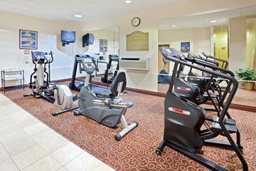 Holiday Inn Express Hotel & Suites City Center Sea 226 Aurora Avenue North