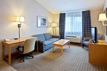 Holiday Inn Express Hotel & Suites City Center Sea 226 Aurora Avenue North