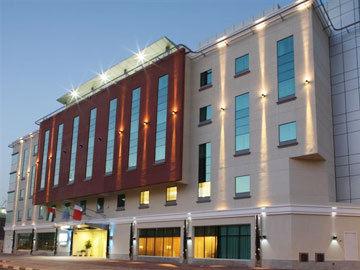 Holiday Inn Express Safa Park Dubai Sheikh Zayed Road and Al Wasl Road, Al Wasl District