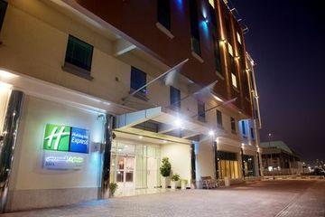 Holiday Inn Express Safa Park Dubai Sheikh Zayed Road and Al Wasl Road, Al Wasl District