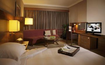 Jumeira Rotana Hotel Dubai Al Diyafah Street P.O. Box 33640