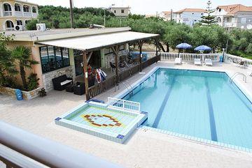 Kozanos II Apartments Alykes Ammoudi Beach