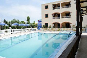 Kozanos II Apartments Alykes Ammoudi Beach