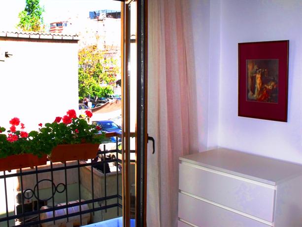 Taxim Flats Istanbul Siraselviler Caddesi, Liva Sokak, No 7, Liva Apartmani, Cihangir, Taksim