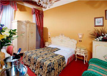 Hotel Bridge Venice Campo San Filippo e Giacomo 4498