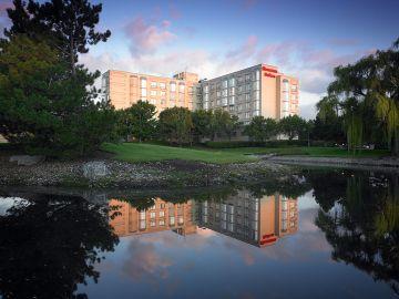 Sheraton Suites Elk Grove Village 121 Northwest Point Boulevard