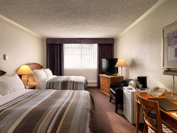 Chateau Hotel & Suites Victoria 740 Burdett Avenue