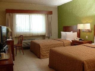 Comfort Inn Puerto Vallarta Blvd. Francisco Medina Ascenci 3965 Fracc. Marina Vallarta