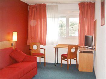 Sejours & Affaires Aparthotel Poitiers Lamartine 14 Boulevard Du Pont Achard