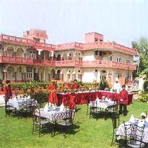 Hotel Jaipur Darbar Amber Road (near Jal Mahal)