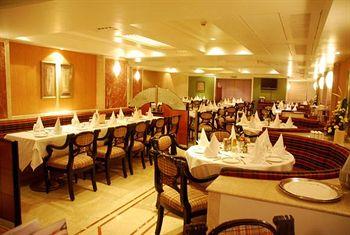 Hotel Tunga Paradise Mumbai P 16, MIDC Central Road, Andheri East