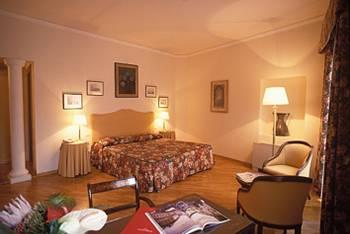 Albergotto Hotel Florence Via Tornabuoni 13